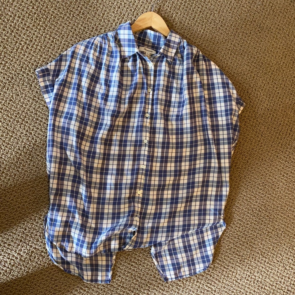 Button up with slit back
